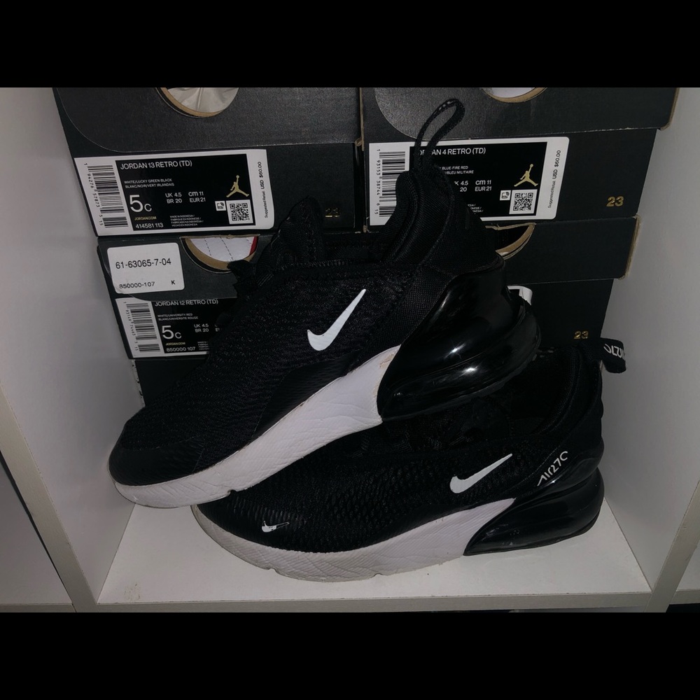 Nike 270 2.5Y